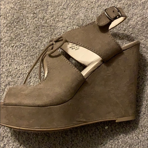 Suede Wedges - Picture 5 of 6